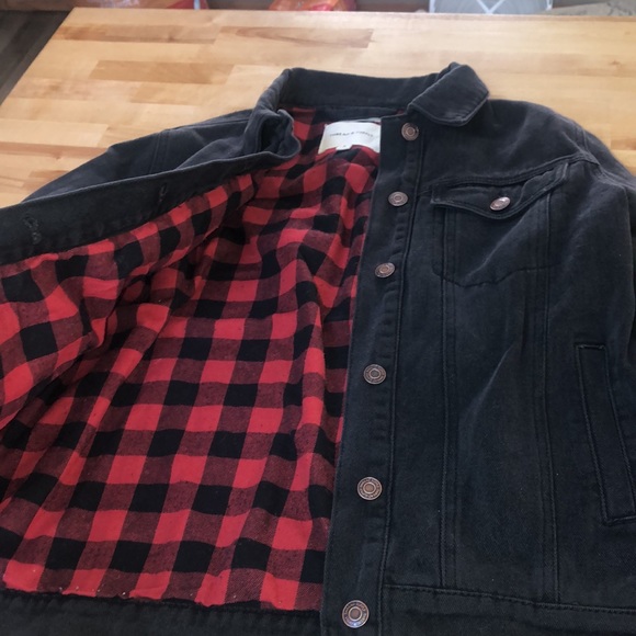 Women’s size sm. Thread and supply black denim jacket - Picture 4 of 4